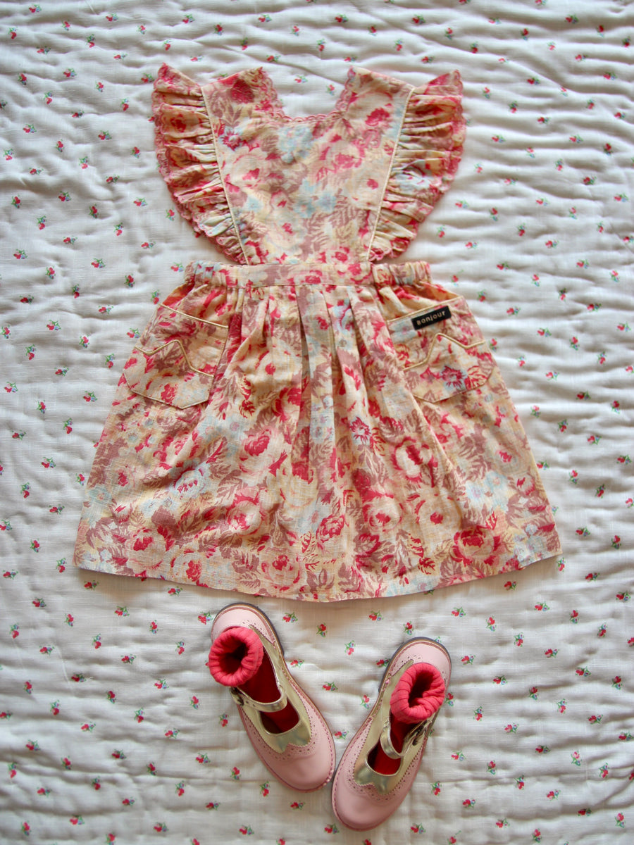 Apron Dress With Scallop Embroidery - Big Flower
