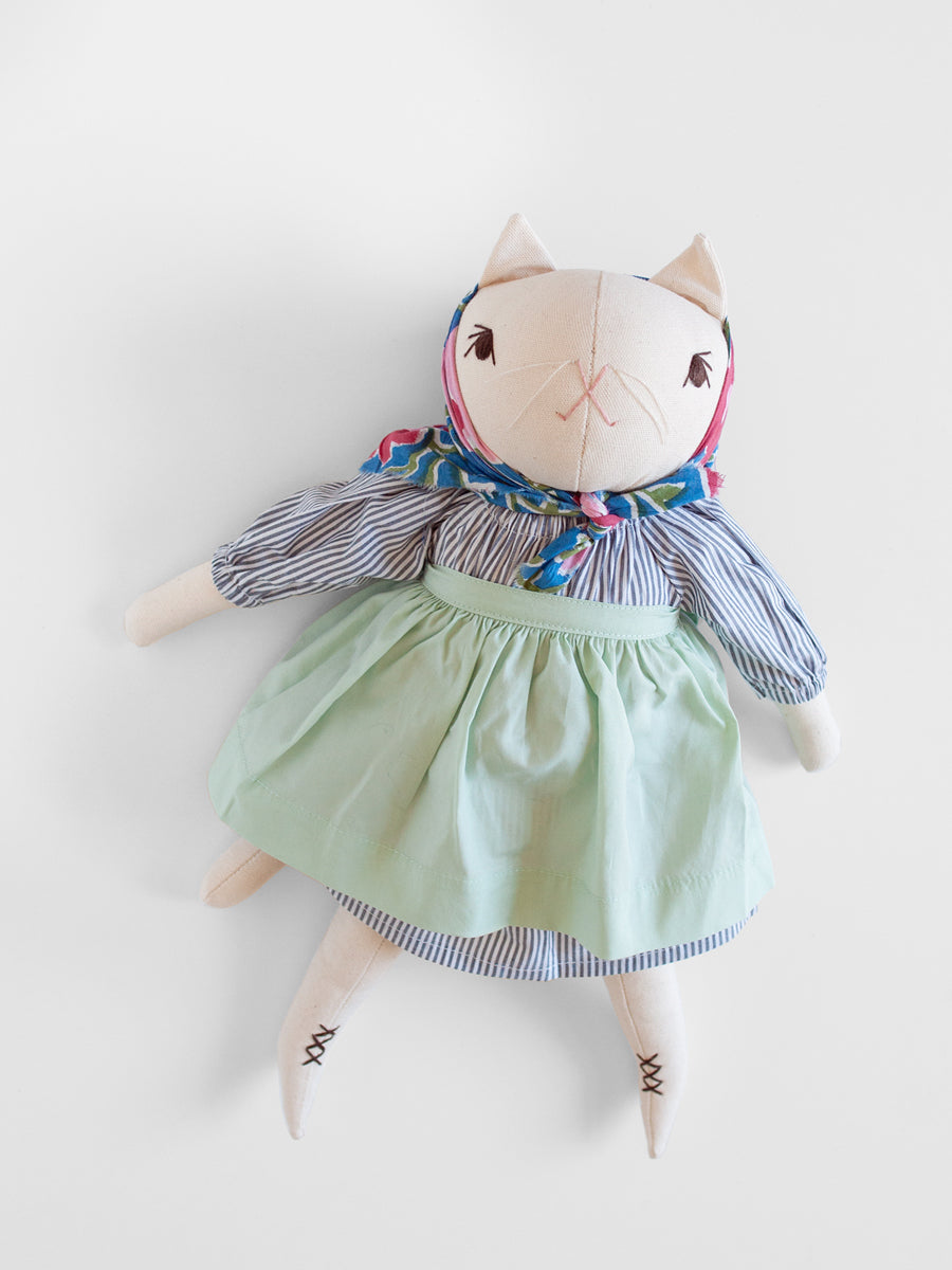 PDC Cream Large Cat - Imogen – Sage Kids 